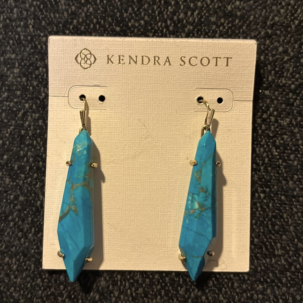 Kendra Scott drop earrings
